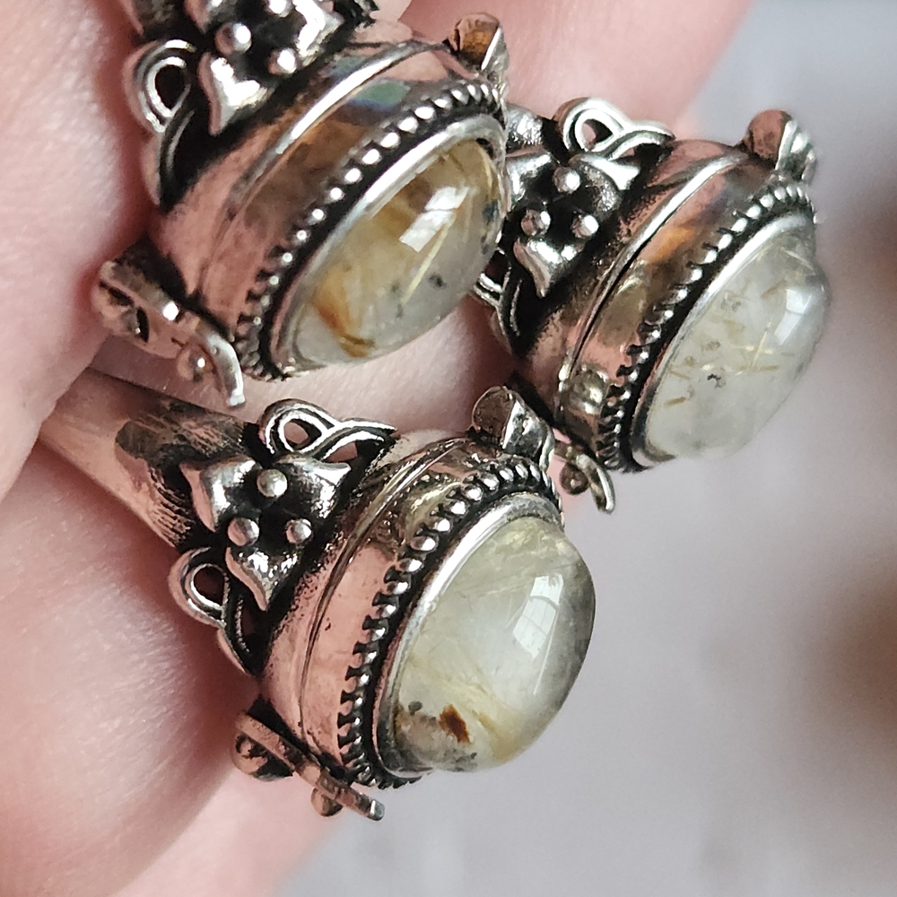 Golden Rutilated Quartz Poison Ring. - Picture 5 of 9